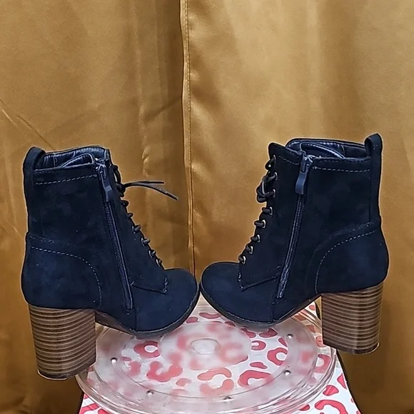 B Journee Collection style NEW w/o Box or tags Women's Baylor boots suede sz 7 - Picture 9 of 11